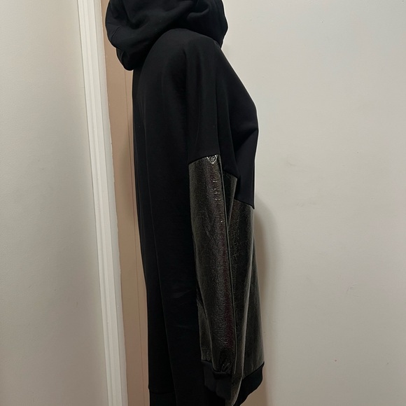 ASOS Women Size 6 Black Long Sleeve Hooded Dress/ Hoodie Metallic New - Picture 4 of 9